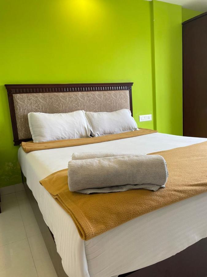 Temple Plaza Kochi Hotel Chottanikara Luaran gambar