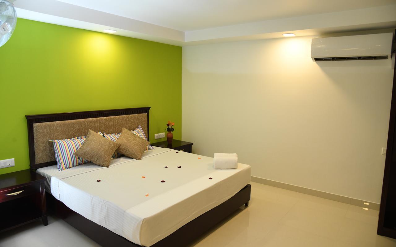 Temple Plaza Kochi Hotel Chottanikara Luaran gambar