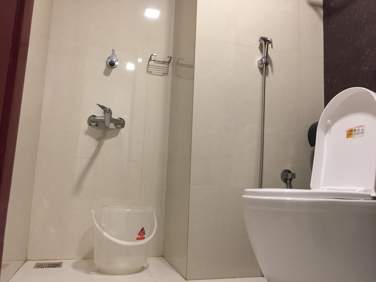 Temple Plaza Kochi Hotel Chottanikara Luaran gambar