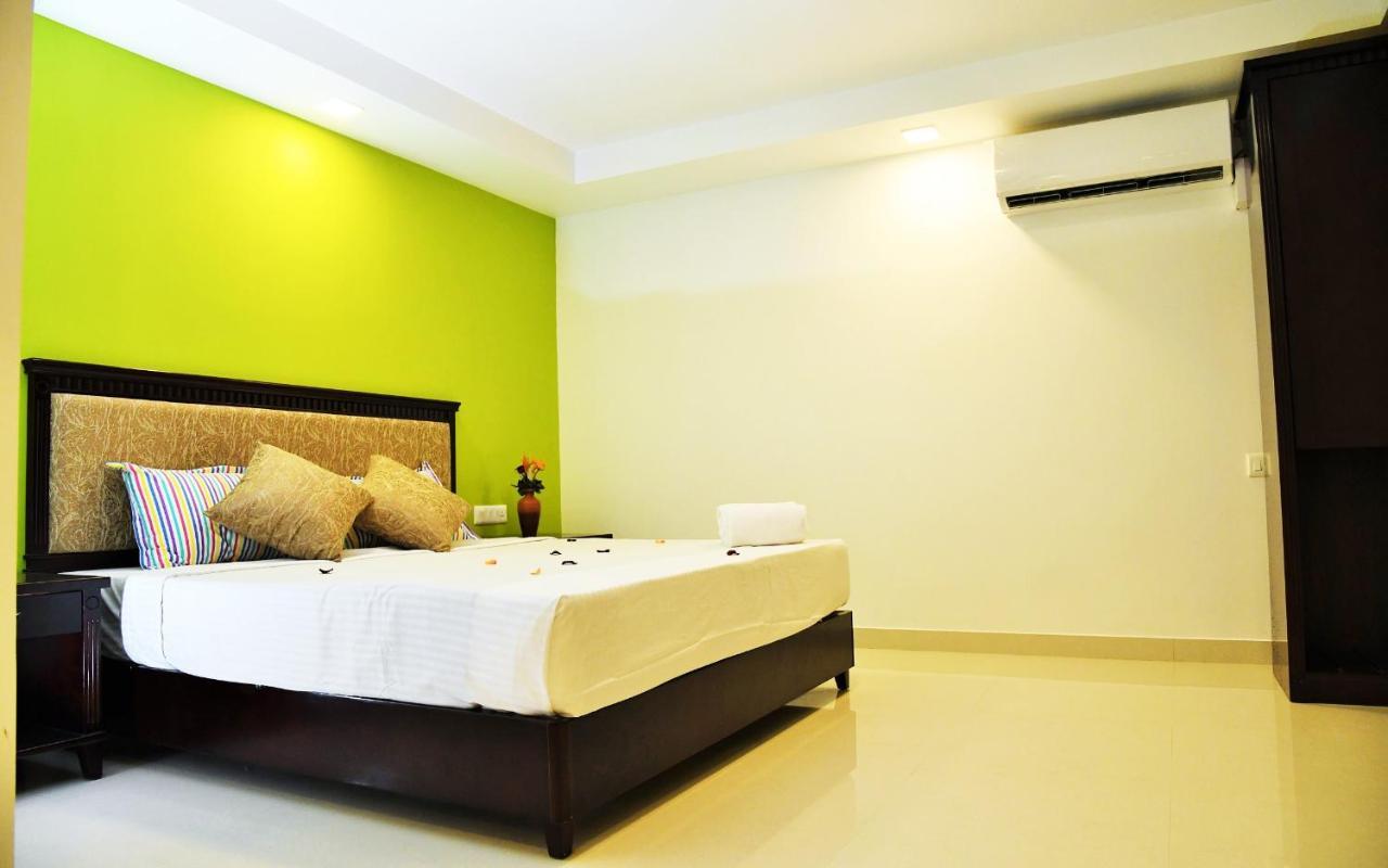 Temple Plaza Kochi Hotel Chottanikara Luaran gambar